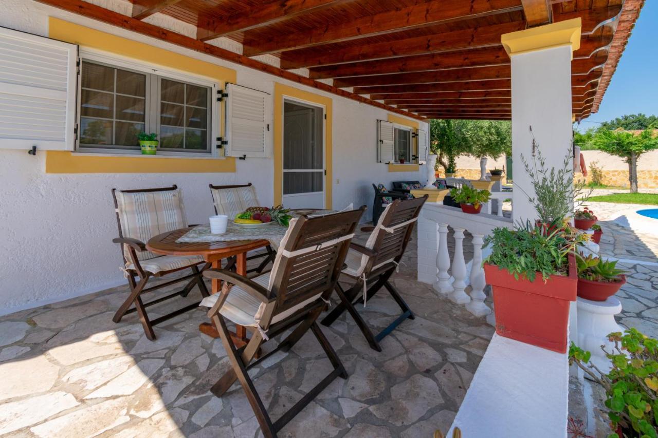 Villa Saia Halikounas Ngoại thất bức ảnh